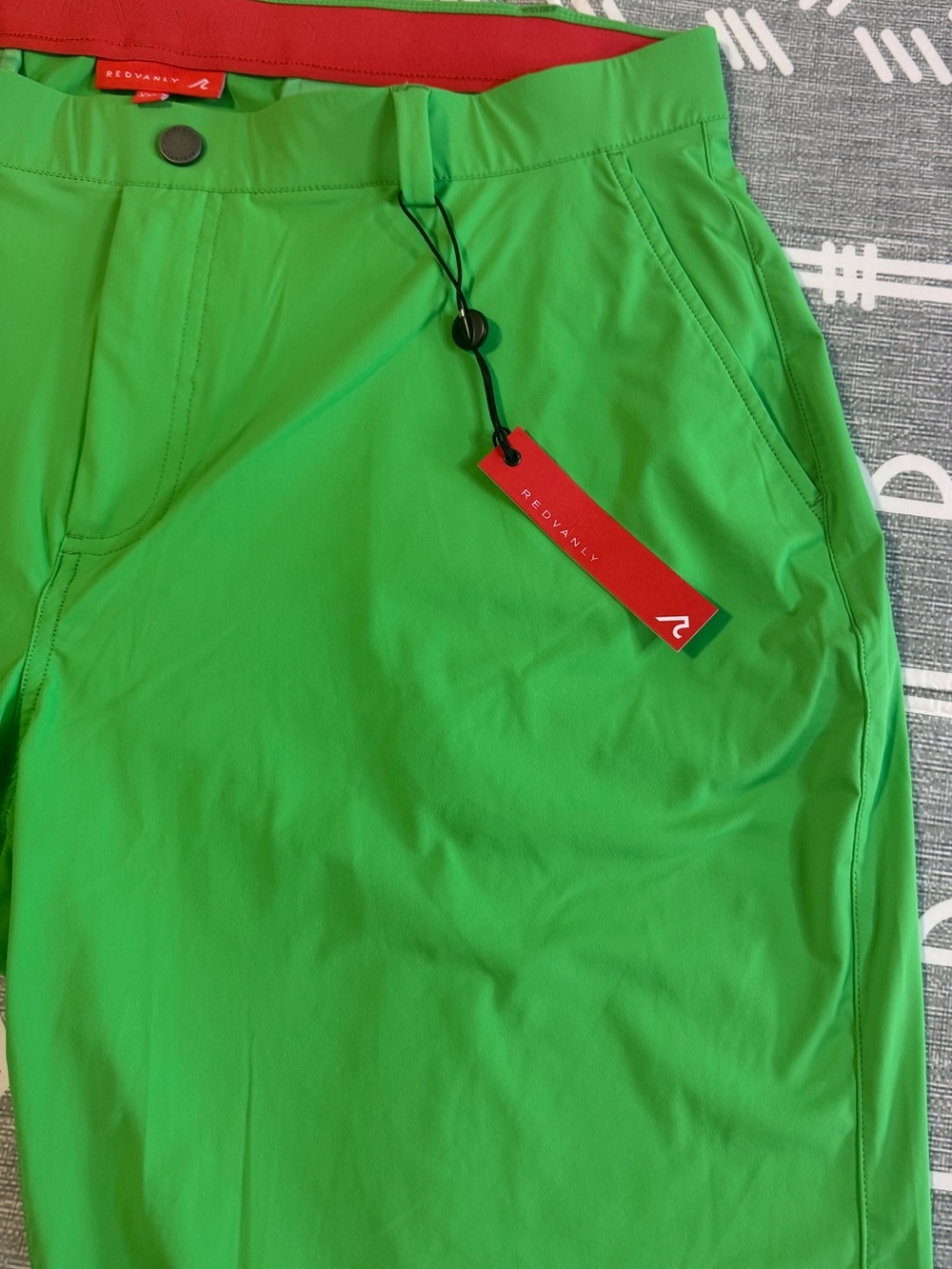 Redvanly Hanover Pull-On Shorts in Glade XXL - Picture 3 of 7